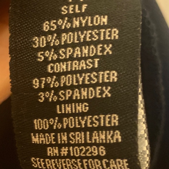 Black and Lace evening, formal or cocktail dress. - Picture 8 of 8